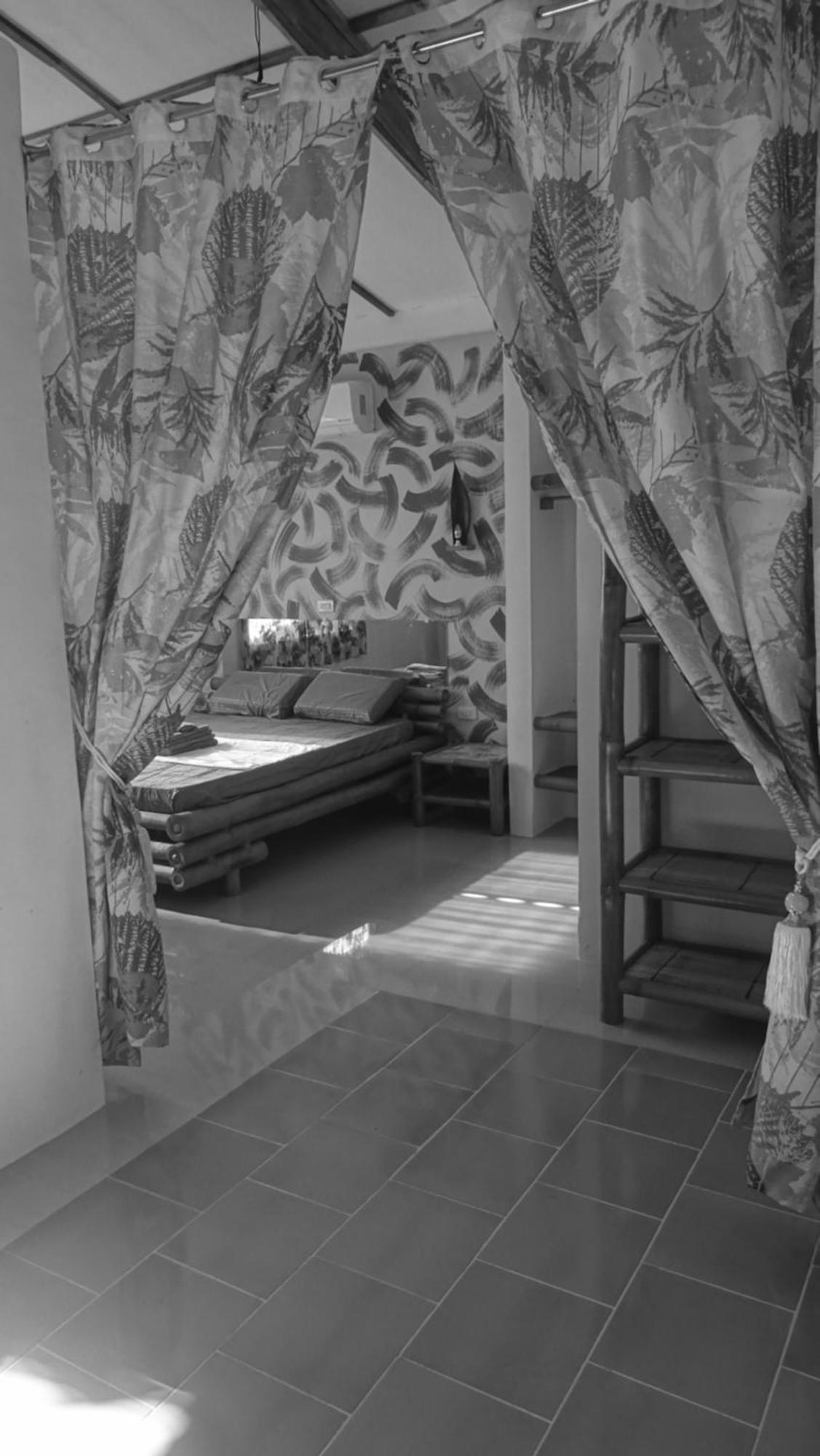 Acacia'S Cottages With Starlink Wifi مامباجاو المظهر الخارجي الصورة